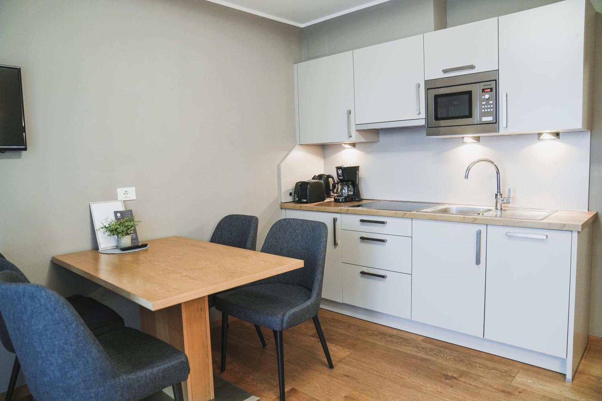 Haus Artus Aparthotel Шена Екстериор снимка