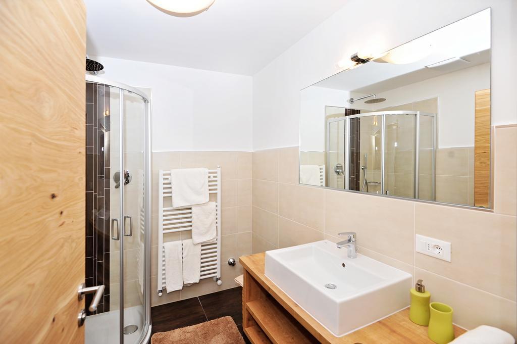 Haus Artus Aparthotel Шена Екстериор снимка