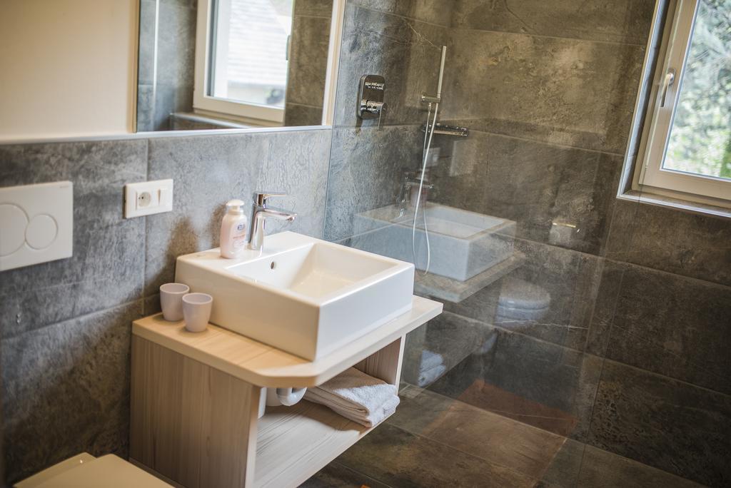 Haus Artus Aparthotel Шена Екстериор снимка