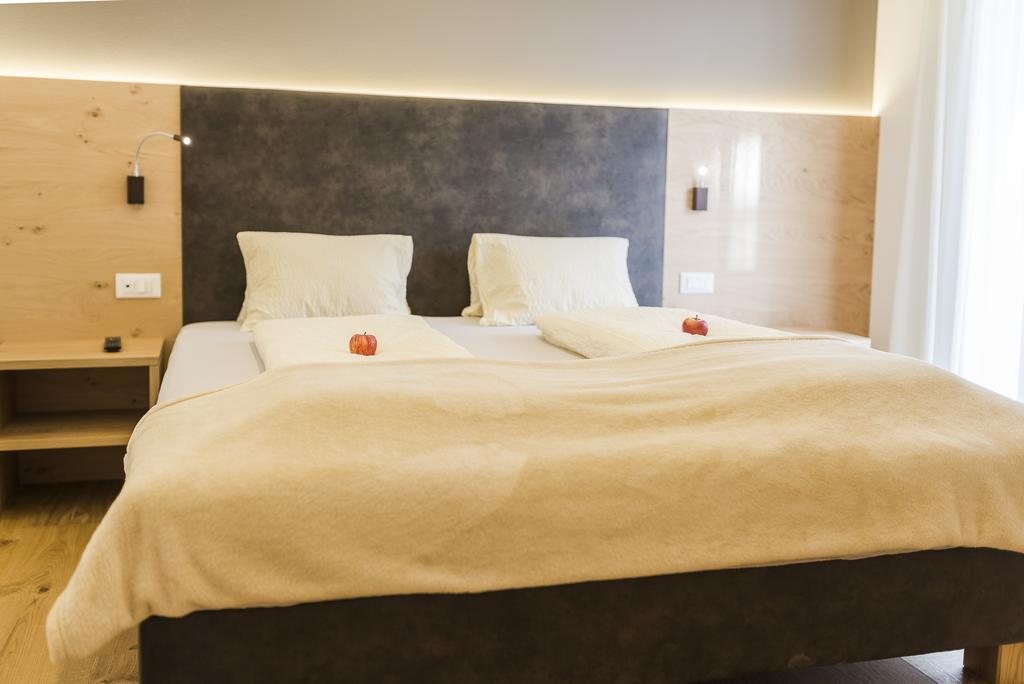 Haus Artus Aparthotel Шена Екстериор снимка